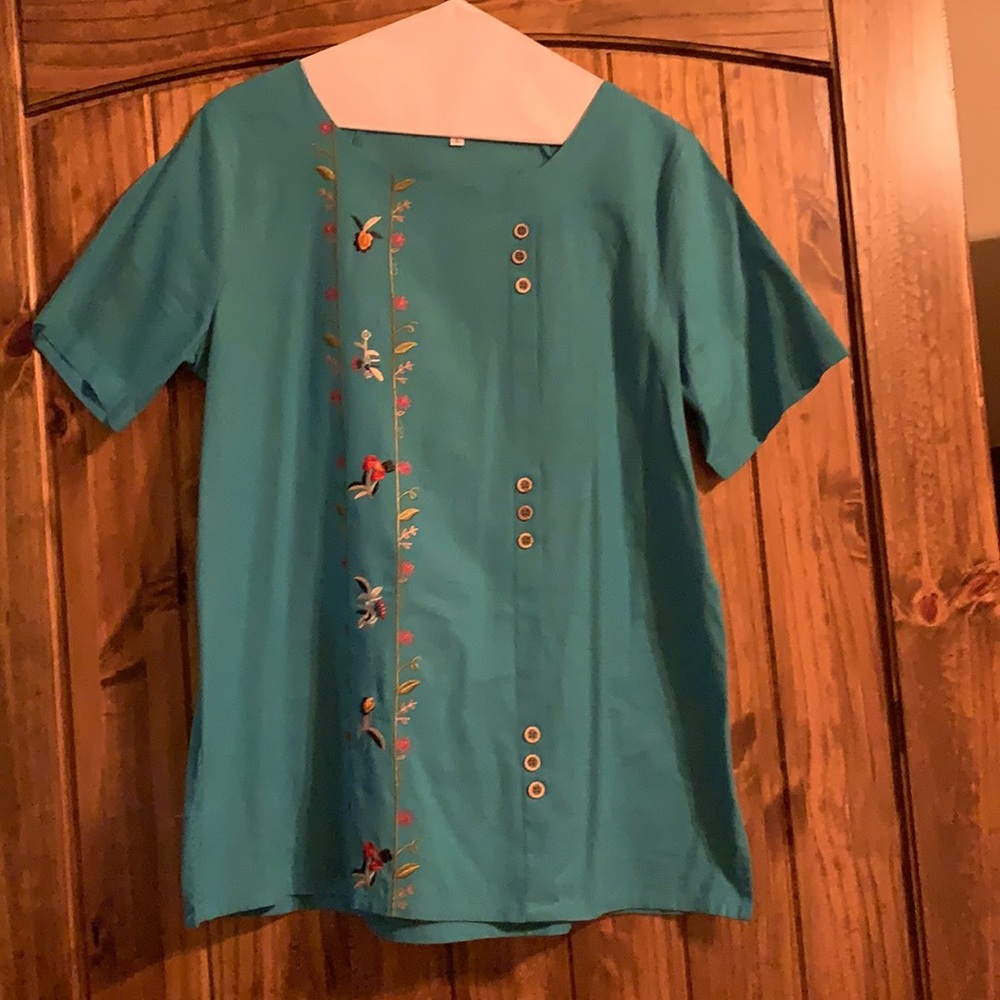 Gorgeous cool turquoise top